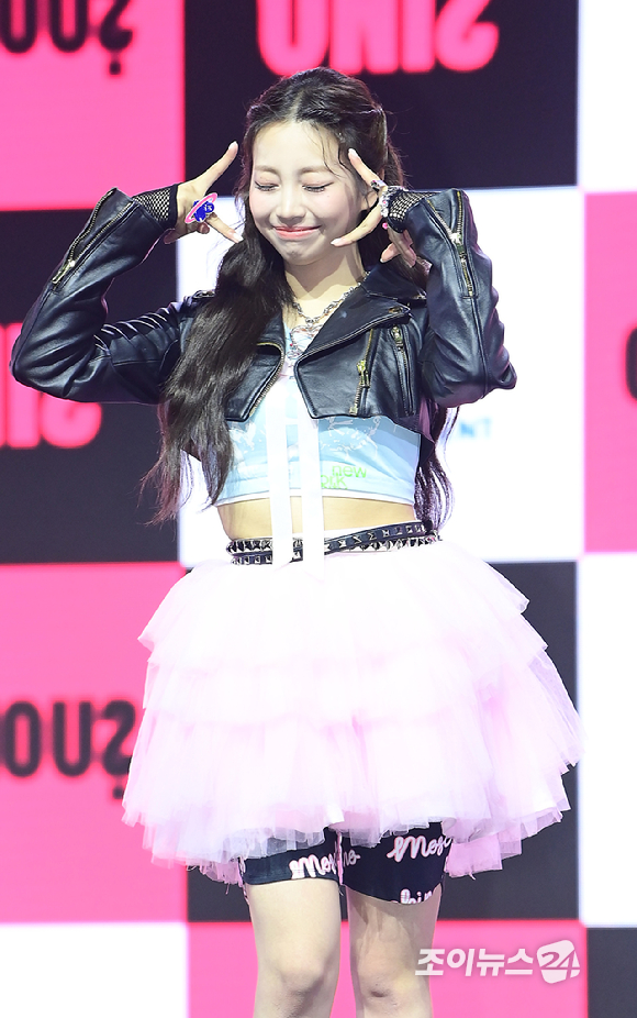 그룹 유니스(UNIS) 나나가 6일 오후 서울 광진구 예스24 라이브홀에서 열린 첫 싱글앨범 '큐리어스'(CURIOUS) 쇼케이스에 참석하고 있다. [사진=정소희 기자]