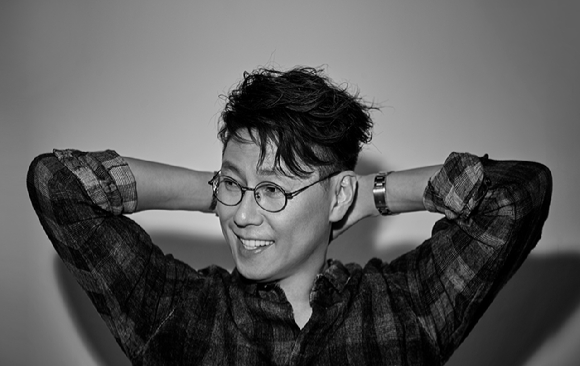 윤종신 '한터뮤직어워즈' 출격…세대·장르 아우르는 대중음악 아이콘