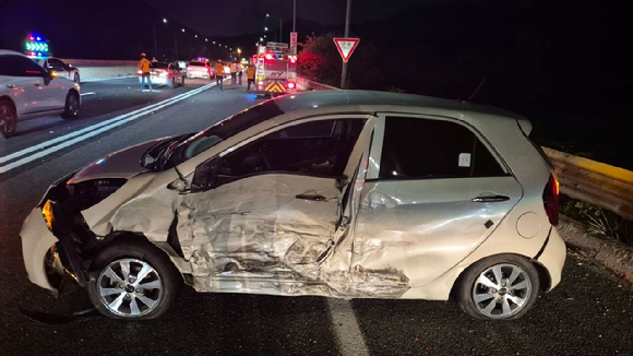 사고 차량 [사진=연합뉴스(충남 논산소방서 제공)]