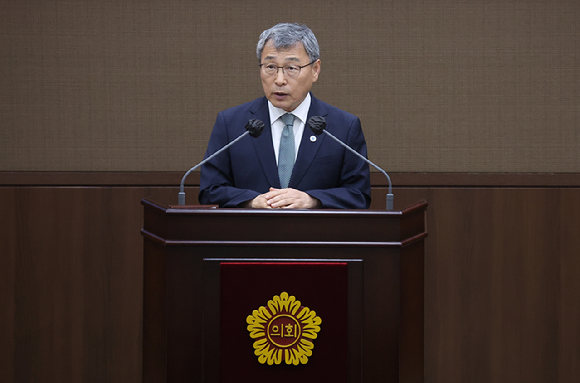 정근식 서울시교육감이 10일 서울 중구 서울시의회에서 열린 제331회 정례회에서 시정연설을 하고 있다. [사진=연합뉴스]
