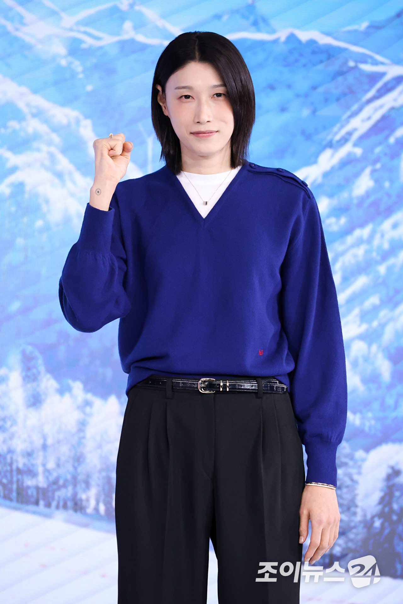 [포토] 김연경 '퍼컬 찰떡인 파란 스웨터'
