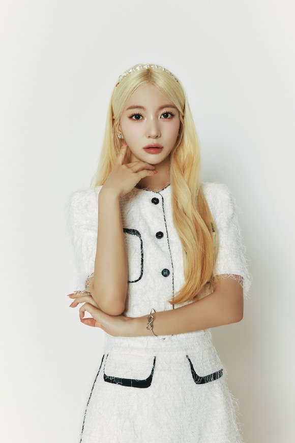 오마이걸 유빈 프로필. [사진=알비더블유, WM엔터테인먼트]