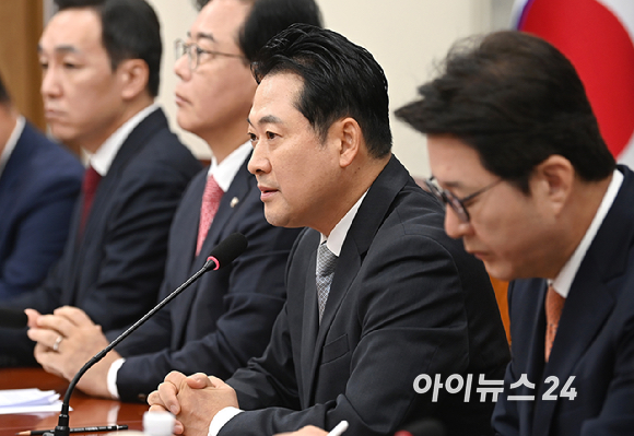 장동혁 국민의힘 대표가 18일 국회에서 열린 최고위원회의에서 발언하고 있다. [사진=곽영래 기자]