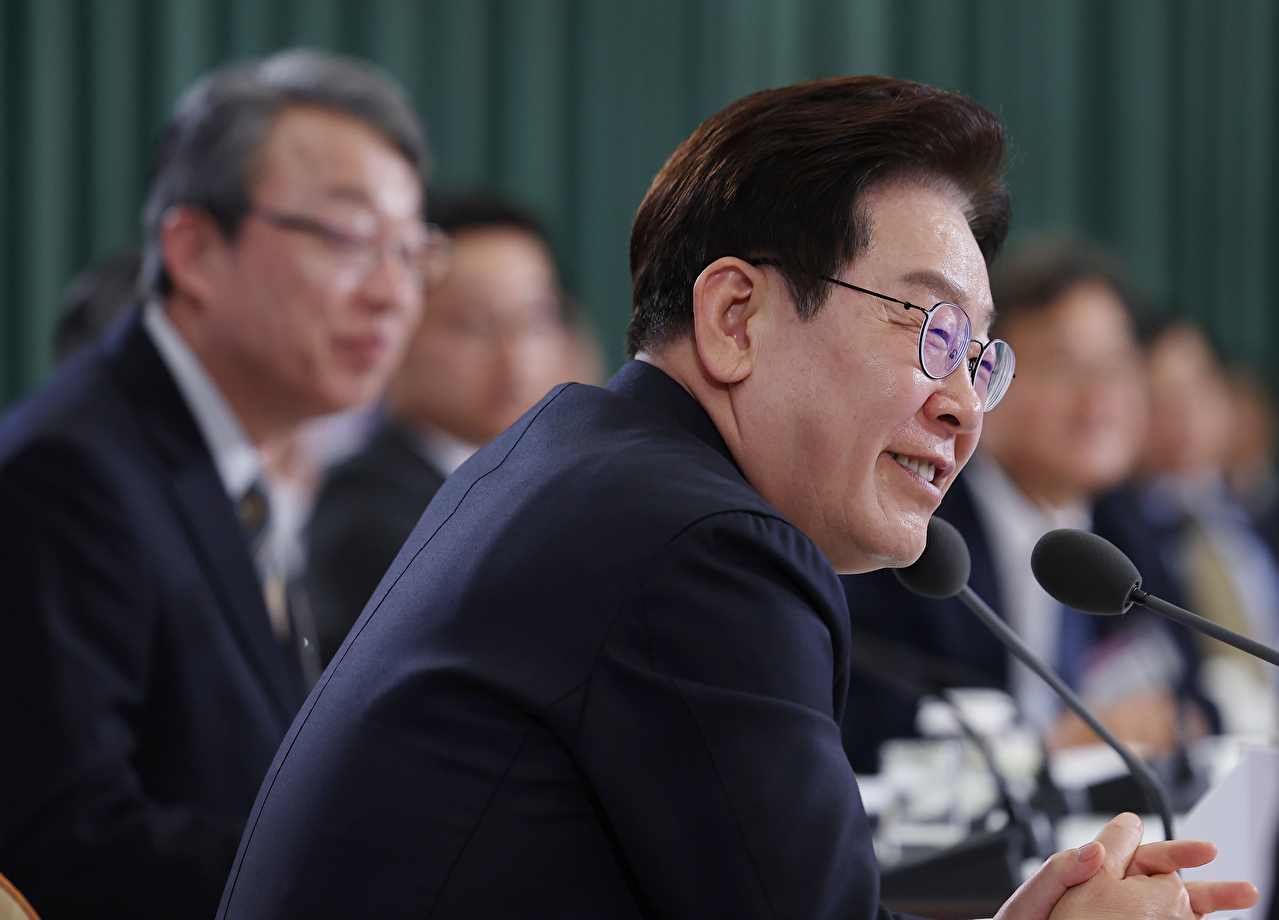 하정우 AI미래기획수석이 9일 청와대에서 열린 국민경제자문회의 제1차 전체 회의에 참석해 있다. 2026.4.9 [사진=연합뉴스]