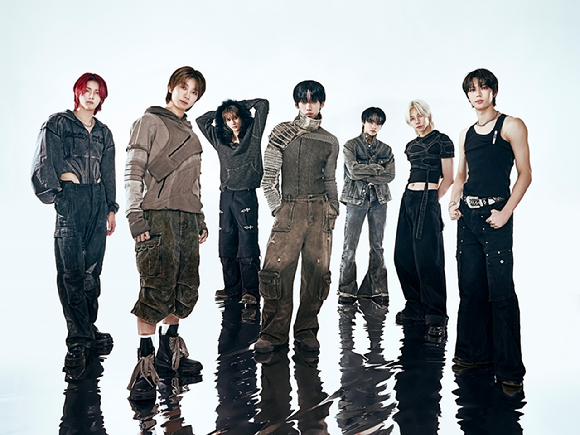 앰퍼샌드원, 美 매거진 주목 &quot;우린 바다 같아, 계속 발견할 매력 많다&quot;