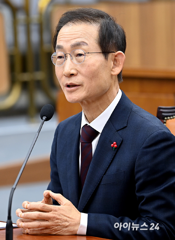 김호철 감사원장 후보자가 29일 서울 여의도 국회에서 열린 인사청문회에서 질의에 답변하고 있다. [사진=곽영래 기자]