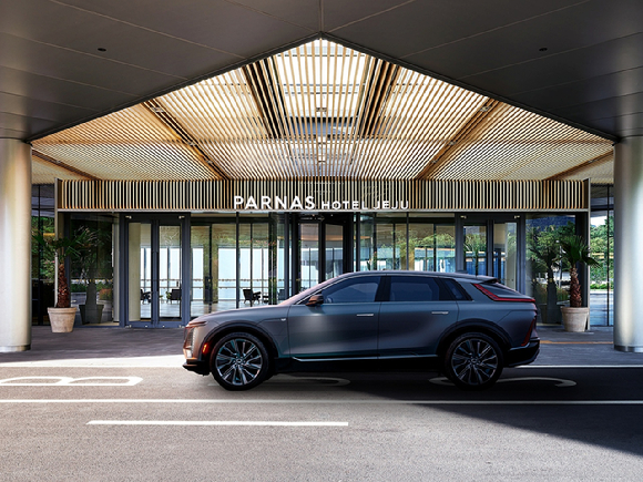 파르나스 호텔 제주 캐딜락 럭셔리 드라이빙 익스피리언스 패키지 이미지. [사진=파르나스 호텔 ]