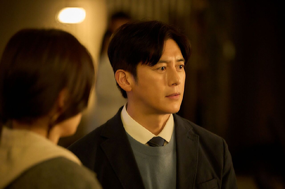 배우 고수가 영화 '군체'에서 열연하고 있다. [사진=(주)쇼박스]