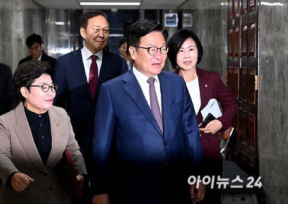 정점식 국민의힘 원내대표가 20일 서울 여의도 국회에서 열린 국정감사대책회의에 참석하고 있다. [사진=곽영래 기자]