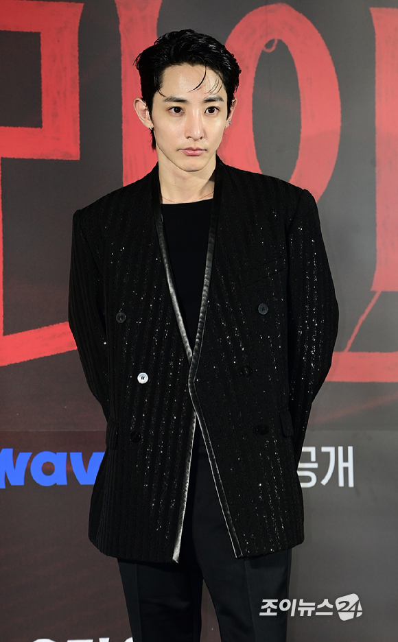 배우 이수혁이 7일 오후 서울 CGV 용산아이파크몰에서 열린 웨이브 오리지널 드라마 'S라인' 제작발표회에 참석하고 있다. [사진=정소희 기자]