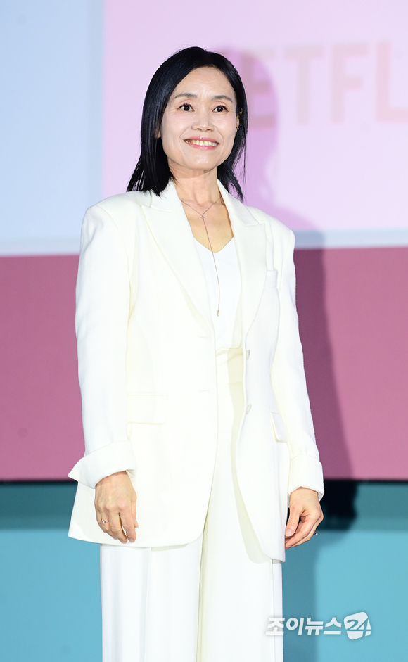 배우 강애심이 9일 오전 서울 중구 동대문디자인플라자에서 열린 넷플릭스 시리즈 '오징어 게임' 시즌2 제작발표회에 참석하고 있다. [사진=정소희 기자]