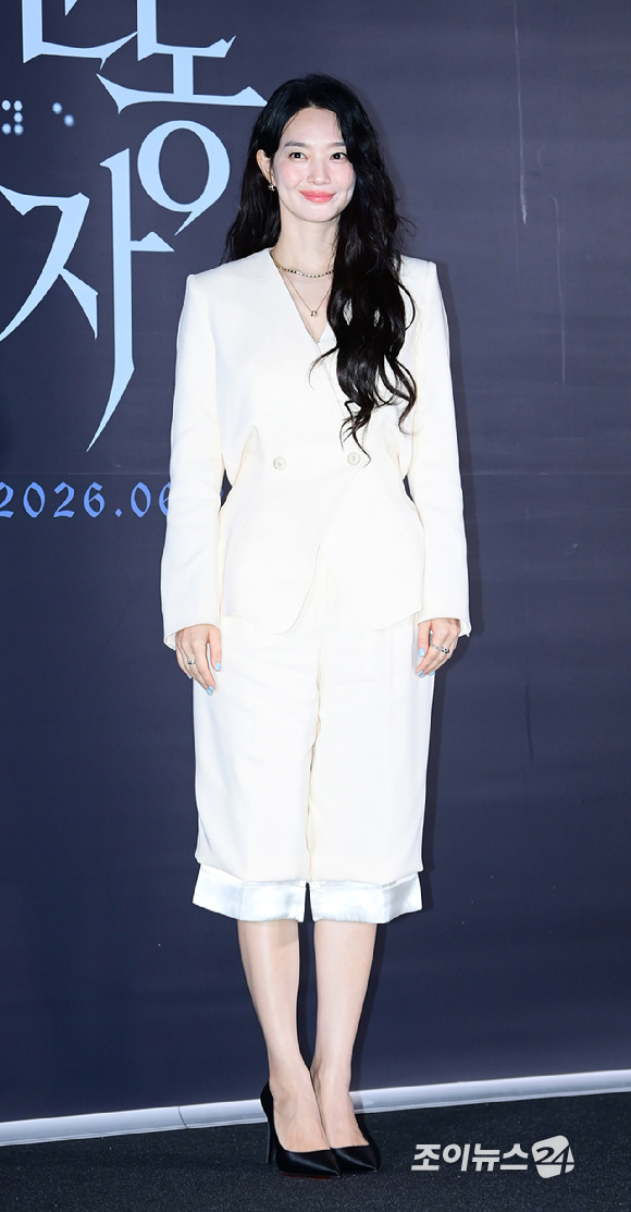 [포토] '눈동자' 신민아, 9등신 비율 몸매 K-바비