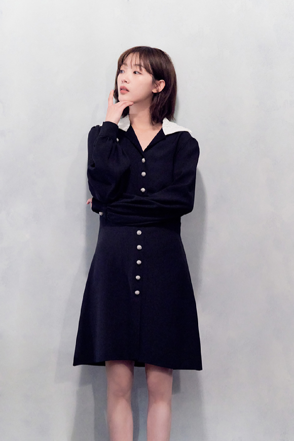 배우 이유미가 JTBC 토일드라마 '힘쎈여자 강남순' 종영 인터뷰에 앞서 포즈를 취하고 있다. [사진=바로엔터테인먼트]