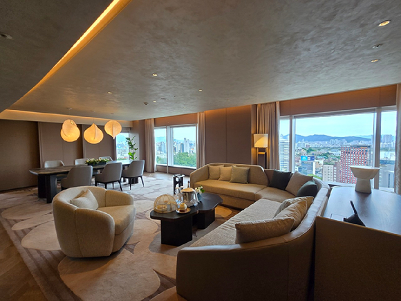 라운지 & 바 '더 로그' [사진=박은경 기자]