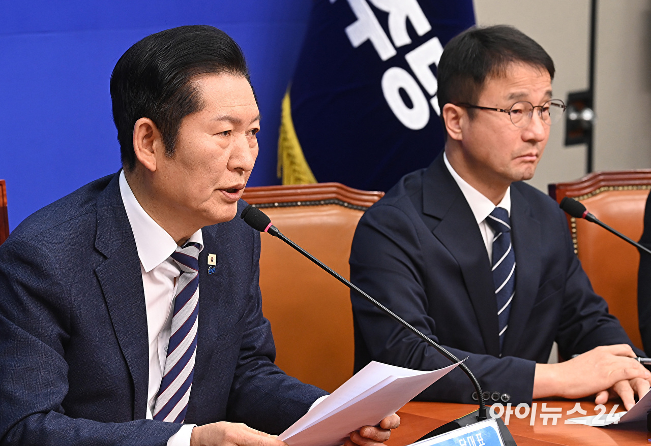 정청래 더불어민주당 대표가 2일 서울 여의도 국회에서 열린 최고위원회의에서 발언하고 있다. [사진=곽영래 기자]