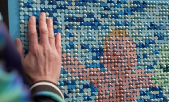 레이놀즈를 다가오는 마라톤에 대비해 연습을 하고 있다. [사진=BBC]