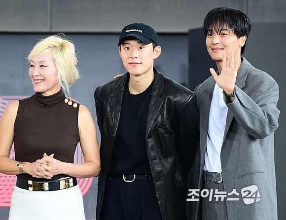 배우 김성철이 19일 오후 부산광역시 해운대구 우동 영화의 전당에서 열린 제30회 부산국제영화제(BIFF) '파과' 야외무대인사 행사에 참석하고 있다. [사진=정소희 기자]