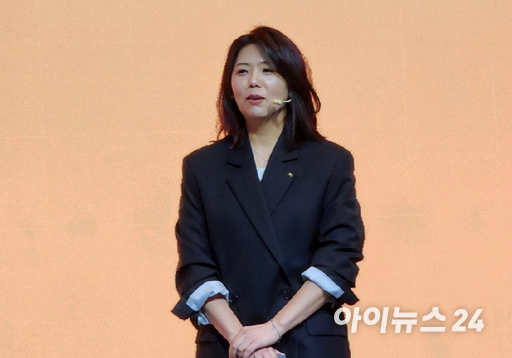 김기원 한국맥도날드 대표가 5일 서울 더 플라자 호텔에서 열린 기자간담회에서 발표하고 있다. [사진=구서윤 기자]