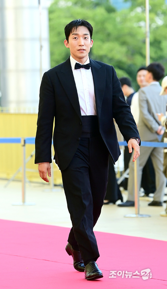 배우 이상이가&nbsp;31일 오후&nbsp;인천시 영종구 운서동 파라다이스시티에서 열린&nbsp;제5회 청룡시리즈어워즈&nbsp;레드카펫 행사에 참석하고 있다. [사진=정소희 기자]