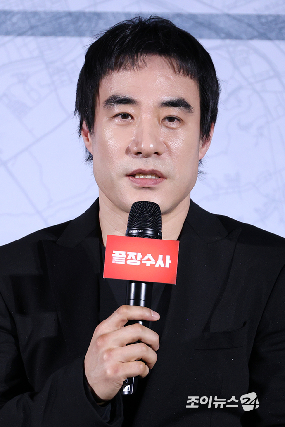 배우 배성우가 9일 오전&nbsp;서울 CGV 용산아이파크몰점에서 열린 영화 '끝장수사'(감독 박철환) 제작보고회에 참석해 소감을 말하고 있다. [사진=문수지 기자]