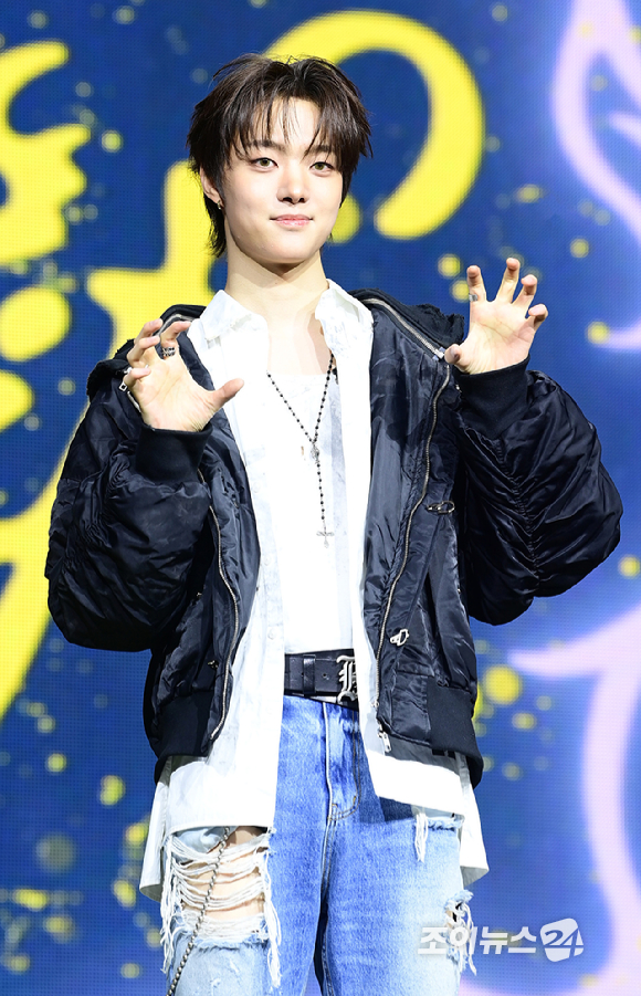 그룹 앤팀 의주가 28일 오후 서울 용산구 한남동 블루스퀘어에서 열린 &TEAM(앤팀) 한국 데뷔 앨범 미니 1집 'Back to Life'(백 투 라이프)발매 기념 쇼케이스에 참석하고 있다. [사진=정소희 기자]