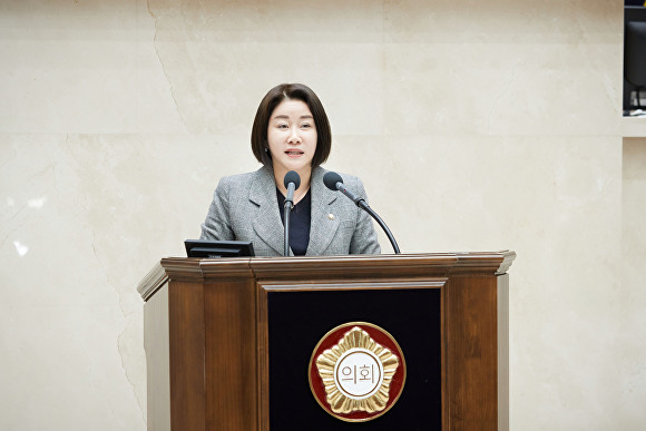 김희영 용인특례시 의원이 17일 5분 자유발언을 하고 있다. [사진=용인특례시의회]