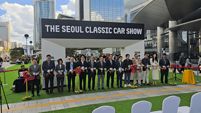 24~27일 서울 강남구 코엑스 광장에서 열리는 '2025 서울클래식카쇼'에 전시된 차량. [사진=김종성 기자]