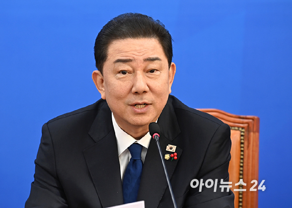 김병기 더불어민주당 원내대표가 9일 서울 여의도 국회에서 열린 원내대책회의에서 발언하고 있다. [사진=곽영래 기자]