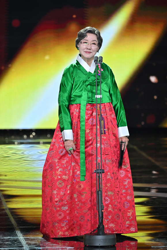 'KBS연기대상' 반효정 [사진=KBS ]