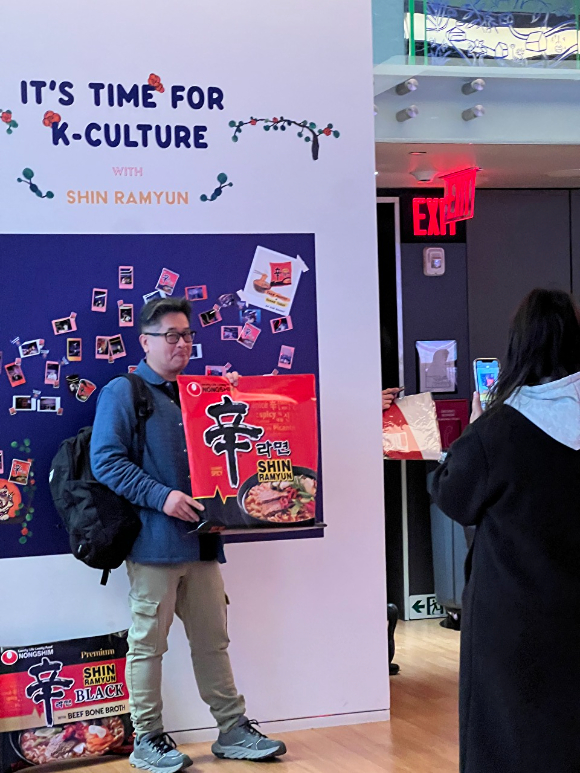 농심은 미국 뉴욕 맨해튼에서 개최한 'Han River in NYC with SHIN RAMYUN' 행사가 성황리에 마쳤다고 밝혔다. [사진=농심]