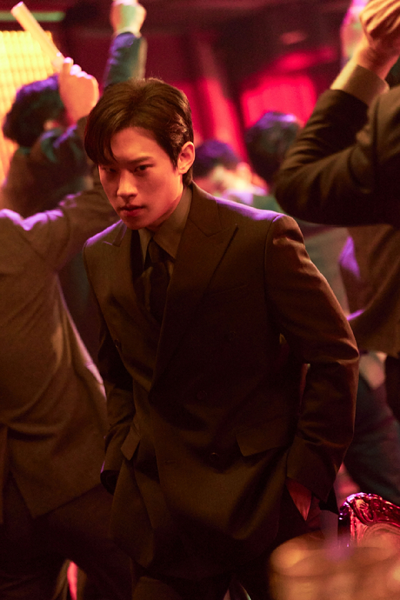 배우 김성철이 영화 '프로젝트 Y'에서 열연하고 있다. [사진=플러스엠 엔터테인먼트]