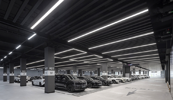 기아 인증중고차 센터 평택 직영점 및 PBV 익스피리언스 센터 외부 전경. [사진=기아]