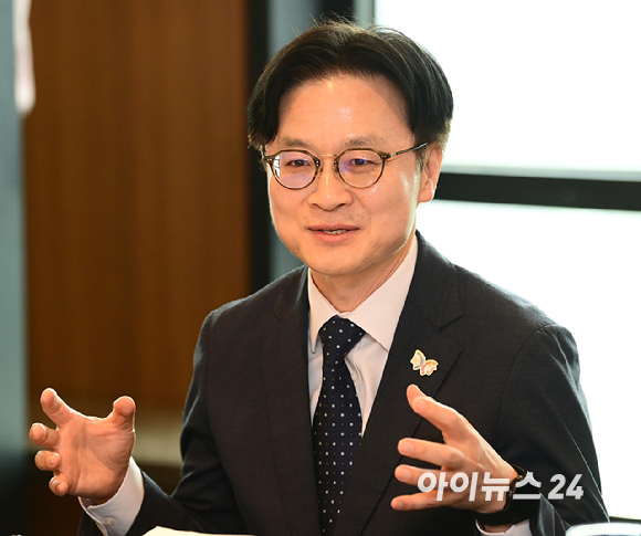 1일 서울 광화문 한국프레스센터에서 산업통산부 역대 장관 초청 간담회가 열렸다. [사진=정소희 기자]