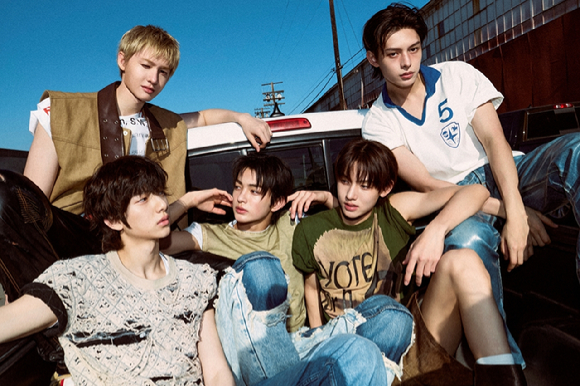 코르티스, 글로벌 반응 터졌다…韓·美·日·中 주요 차트 점령