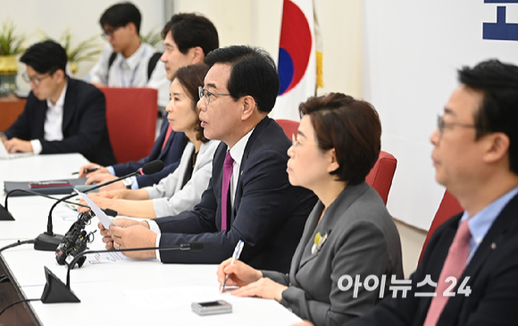 송언석 국민의힘 비상대책위원장 겸 원내대표가 16일 오전 국회에서 현안관련 기자회견을 하고 있다. [사진=곽영래 기자]