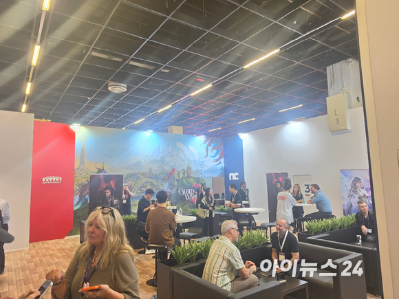 26일(현지시간) &lsquo;게임스컴 2026&rsquo; B2B 전시장에 마련된 엔씨 부스 전경. [사진=곽민구 기자]
