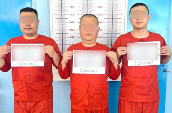 최근 국내서 캄보디아로 출국한 한국인들을 상대로 한 납치&middot;감금 등의 범죄 신고가 잇따르는 가운데 "1주일에 10명 정도 구조 요청 전화가 온다"는 현지 증언이 나왔다. 사진은 캄보디아 국기. [사진=픽사베이@jorono]