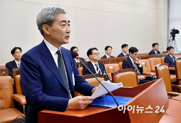 신현송 한국은행 총재 후보자가 15일 서울 여의도 국회 재정경제기획위원회에서 열린 인사청문회에서 발언하고 있다. [사진=곽영래 기자]