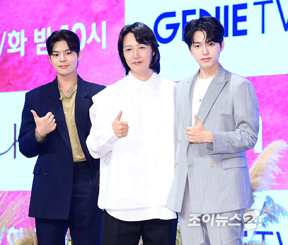 배우 려운-윤상현-이진우가 16일 오후 서울 구로구 신도림 더세인트에서 열린 지니 TV 오리지널 드라마 '나미브' 제작발표회에 참석하고 있다. [사진=정소희 기자]