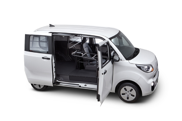 기아가 다목적 모델로 활용이 가능한 '레이 1인승 밴'을 출시했다. [사진=기아]