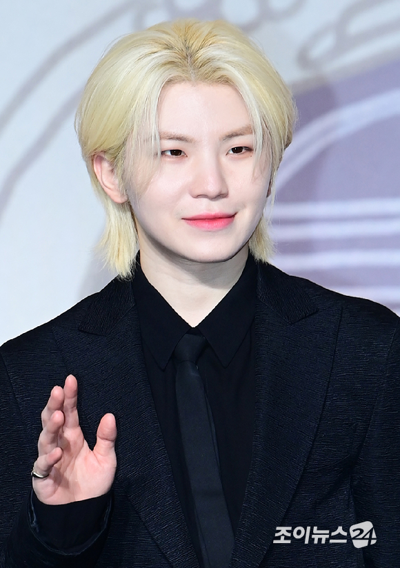 자본시장법상 부정거래행위 금지 위반 혐의를 받는 하이브(HYBE) 방시혁 의장이 15일 오전 서울경찰청 금융범죄수사대에 출석하고 있다. [사진=곽영래 기자]