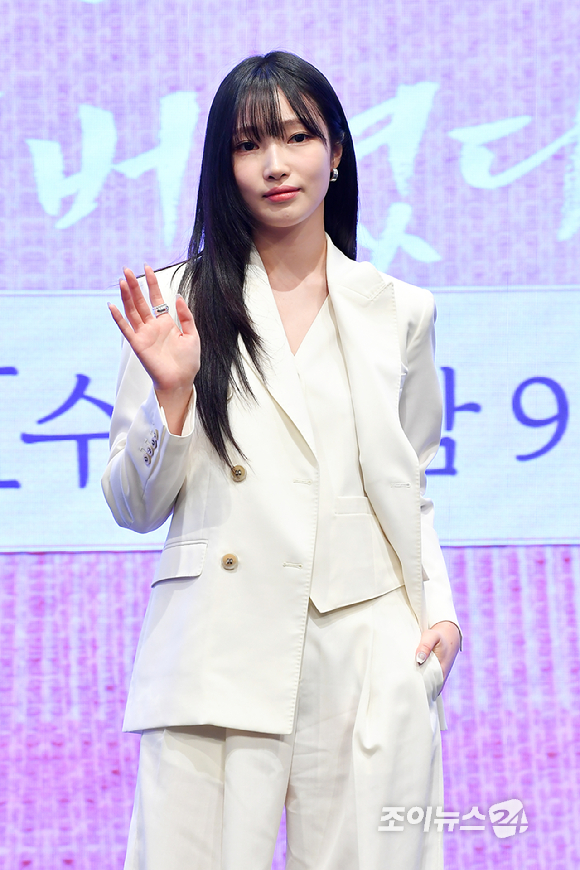 배우 지혜원이 11일 오후 서울 구로구 신도림동 더세인트에서 진행된 KBS2 새 수목드라마 '남주의 첫날밤을 가져버렸다' 제작발표회에 참석해 포즈를 취하고 있다. [사진=문수지 기자]