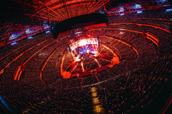 방탄소년단이 미국 캘리포니아주 소파이 스타디움(SoFi Stadium)에서 'BTS WORLD TOUR &lsquo;ARIRANG&rsquo; IN LOS ANGELES' 공연을 하고 있다. [사진=빅히트뮤직]