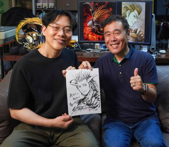 '열혈강호' 원작자 전극진(왼쪽), 양재현(오른쪽) 작가. [사진=엠게임]