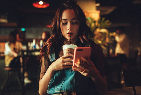 젊은 구직자들이 생각하는 최악의 카공족(카페에서 공부하는 사람) 행위는 자리를 맡아두고 장시간 외출하는 것으로 조사됐다. 본 기사와 무관한 이미지. [사진=픽사베이@Averyanovphoto]