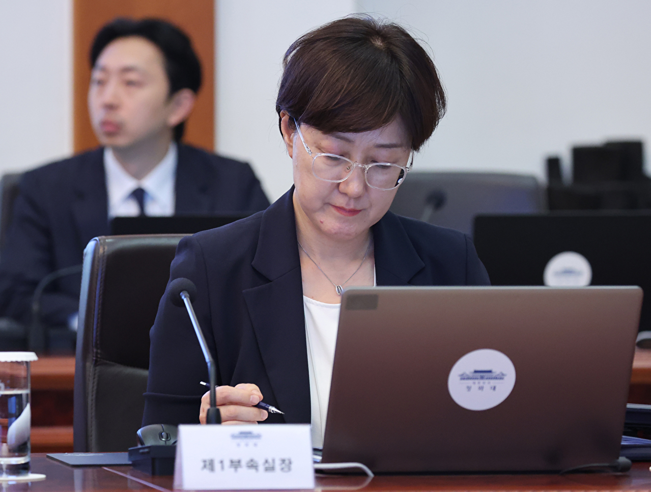오동운 고위공직자범죄수사처(공수처)장이 13일 국회 법제사법위원회에서 열린 국정감사에 출석해 업무보고 전 물을 마시고 있다. 2026.10.13 [사진=연합뉴스]