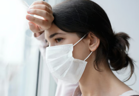 회사에서 감기에 걸렸음에도 마스크를 착용하지 않는 동료로 인해 스트레스를 받고 있다는 사연이 알려졌다. 사진은 AI 생성 이미지로, 본 기사 내용과 무관. [사진=챗GPT]