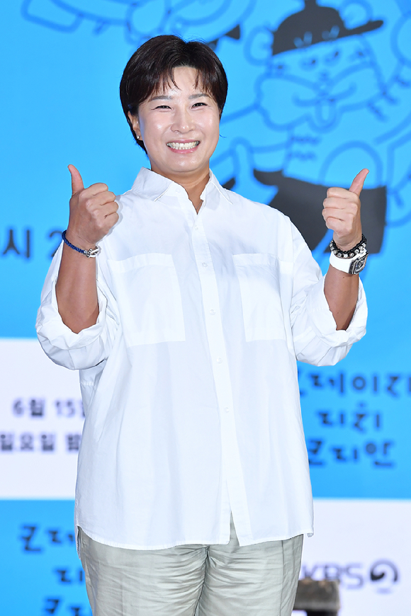 전 골프선수 박세리가 10일 오전 서울 영등포구 여의도동 KBS별관에서 진행된 KBS 2TV 새 예능프로그램 '크레이지 리치 코리안' 제작발표회에 참석해 포즈를 취하고 있다. [사진=문수지 기자]