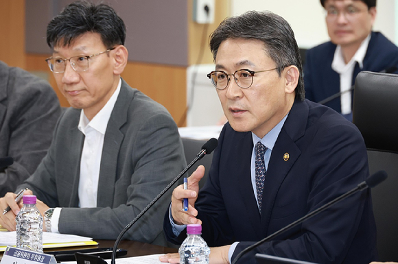 권대영 금융위원회 부위원장이 26일 정부서울청사에서 열린 제4차 금융업권 생산적 금융 협의체에서 발언하고 있다. [사진=금융위원회]