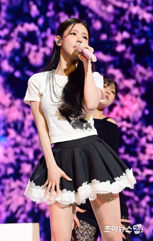 &apos;솔로 컴백&apos; 아이들 미연, 초동 20만장 돌파 &apos;커리어 하이&apos;